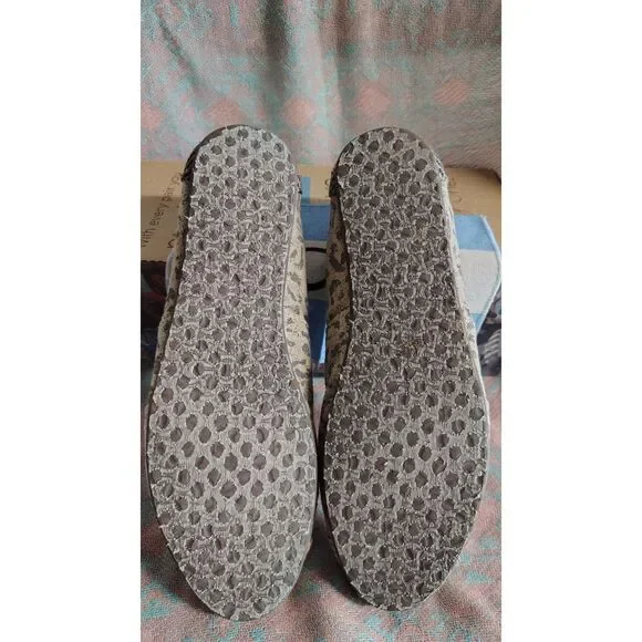 Toms Women's Classics‎ Brown Snow Leopard Flats Size 8.5 - Picture 7 of 7